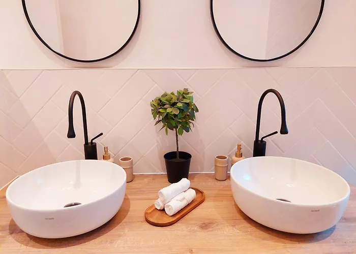 Style In Style Near Bus Station Nivy Pozsony