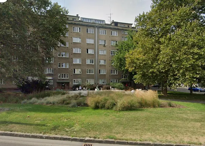 Style In Style Near Bus Station Nivy Pozsony